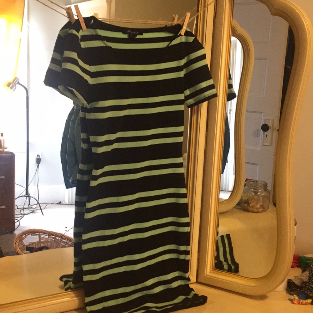 Forever 21 above knee body con dress xs